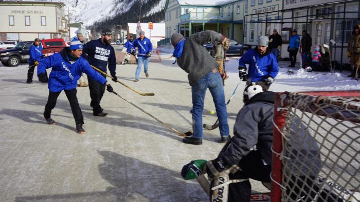 Hockey de rue.
